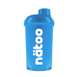 Shaker Nätoo blu 500 ml con logo verticale bianco