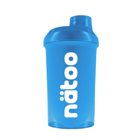 Shaker Nätoo blu 500 ml con logo verticale bianco